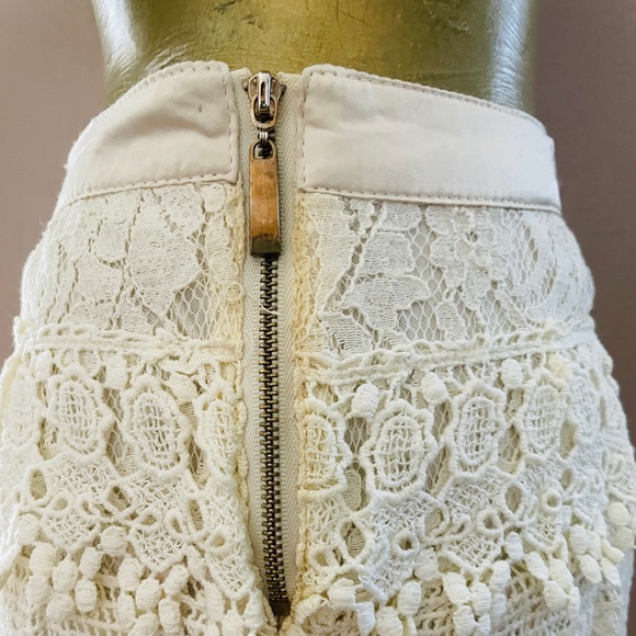 STELLA White Label Ivory FLORAL Tiered LACE SHORTS S - Picture 5 of 12